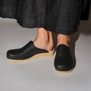 NEW IN BOX No. 6 Contour Clog